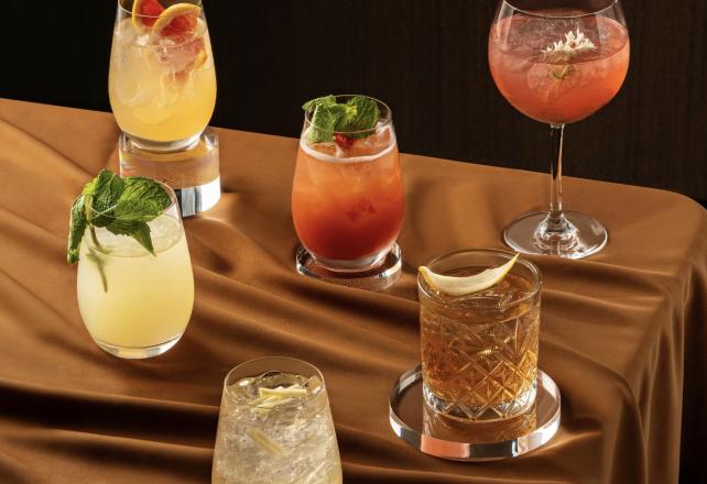Choosing Between a Wine Bar and Cocktail Bar Tonight? Here’s What to Know